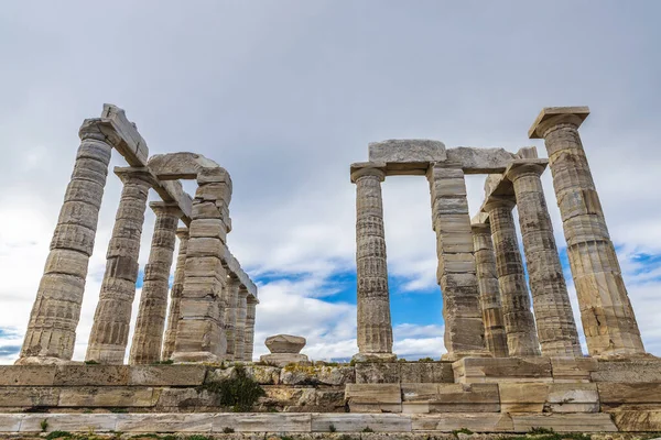 Starożytna grecka świątynia Posejdona na przylądku Sounion w Grecji — Zdjęcie stockowe