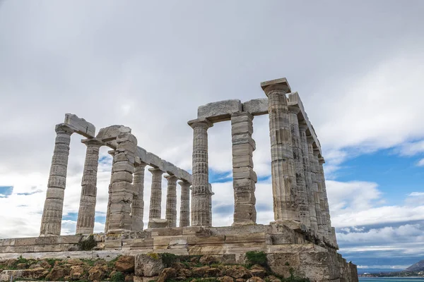Ancient Greek temple of Poseidon at Cape Sounion in Greece — Stock Photo, Image