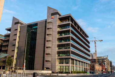 Dublin, İrlanda - 1 Ocak 2020: Grand Canal Dock, Dublin, İrlanda