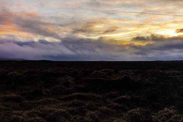 Rlanda Gün Batımında Bir Çayır Manzarası Connemara Ulusal Parkı Galway — Stok fotoğraf