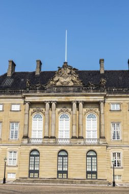 Amalienborg, Kopenhag, Danimarka 'daki VIII. Hıristiyan Sarayı' nın (Levetzau Sarayı) cephesi