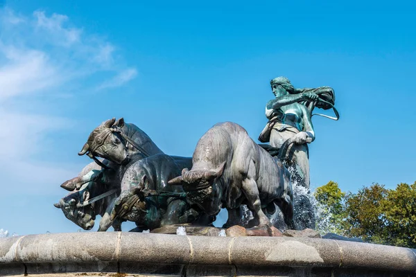 Gefion Fountain Gefionspringvandet Bevat Een Groep Ossen Die Een Ploeg — Stockfoto