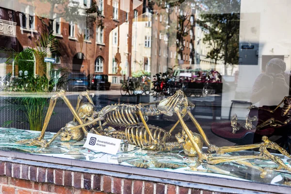Copenhague Dinamarca Agosto 2019 Dos Esqueletos Humanos Haciendo Posición Sexo — Foto de Stock