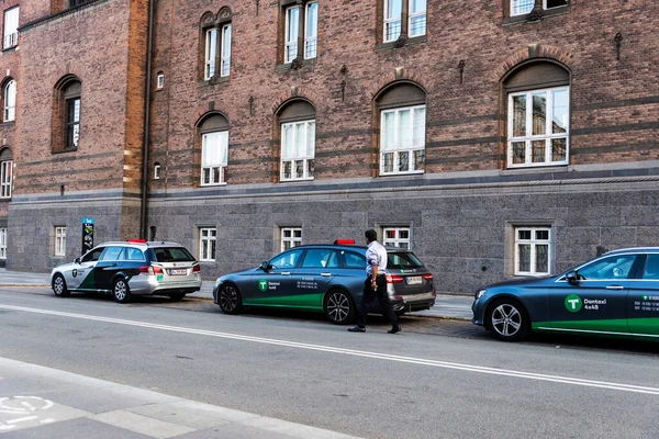 Copenhague Dinamarca Agosto 2019 Parada Taxis Junto Ayuntamiento Con Taxis — Foto de Stock