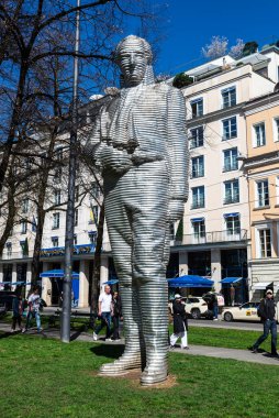 Münih, Almanya - 5 Nisan 2025: Promenadeplatz 'da Maximilian von Montgelas Heykeli