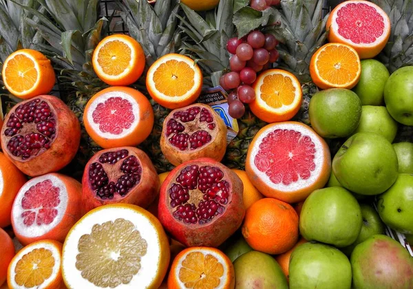 Frutas Colores Granada Manzana Naranja Pomelo Uva Piña — Foto de Stock