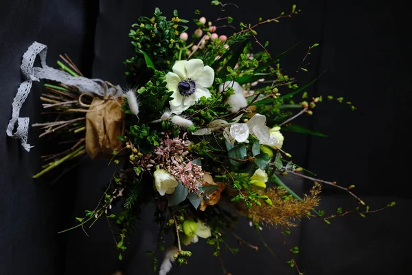 güzel kokulu şakayık gül muhteşem bir buket. vintage fotoğraf