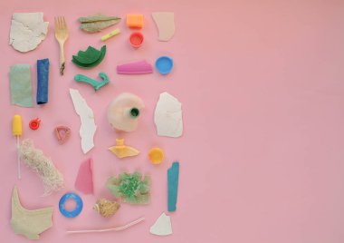 Çevre felaketi Denizden gelen çöpler. plastik atık