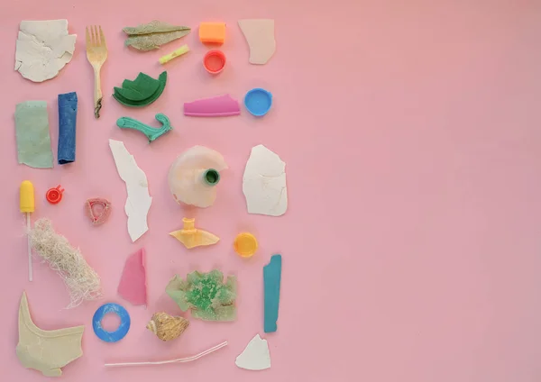 Çevre felaketi Denizden gelen çöpler. plastik atık