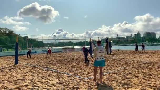 Petersburg Rusia Agosto 2019 Voleibol Playa Isla Elagin Pasatiempo Deportivo — Vídeo de stock