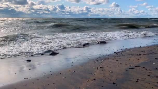 Pomalý Videozáznam Malé Bouře Moři Nádherné Přirozené Pozadí — Stock video