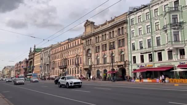 Petersburg Rusland September 2019 Verkeer Nevsky Prospect Stadslandschap Prachtige Architectuur — Stockvideo