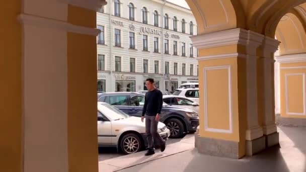 Petersburg Rusland September 2019 Sadovaya Straat Doorgang Onder Bogen Stadslandschap — Stockvideo
