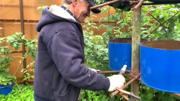 Rallentatore Come Vecchio Salda Metallo Saldatrice Vita Campagna — Video Stock