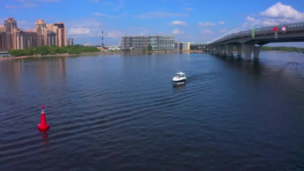 Petersburg Rússia Junho 2020 Vista Aérea Barco Com Duas Meninas — Vídeo de Stock