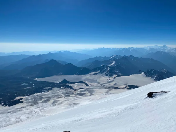 Linda Paisagem Montanha Inverno Encostas Rochosas Nevadas Região Norte Elbrus — Fotografia de Stock