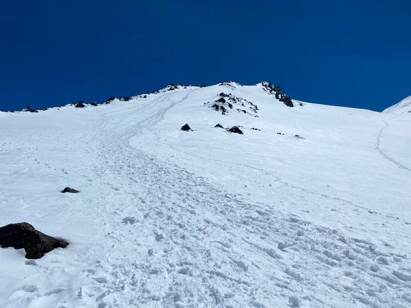 Elbrus Montanha Vista Aérea Uma Bela Paisagem Montanha Inverno Encostas — Fotografia de Stock