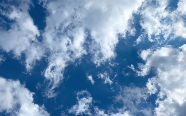 Beautiful Blue Sky White Clouds Calm Natural Relax Background — Stock Photo, Image