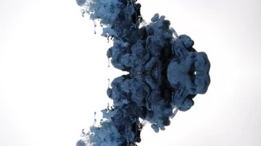 Mavi ve siyah mistik mürekkepten yapılmış eşsiz bir sıçrama ekranı. Hipnotik şamanik gezi. Yoğun ve kalın bir şeytani güç bulutu ince ipliklere yayılıyor.