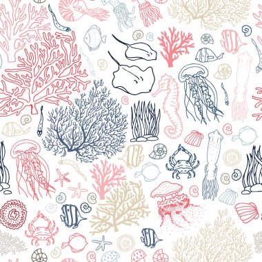 Balık, mercan, mürekkep, deniz kabuklarını vb ile kesintisiz deniz-okyanus desen. Elle çizilmiş arka plan