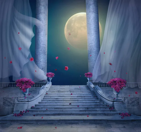 Palais fantastique avec escalier en marbre la nuit. rendu 3D . — Photo