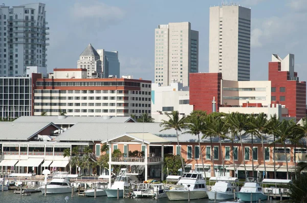 Widok Nieco Marina Centrum Wieżowce Miami Tle Floryda — Zdjęcie stockowe