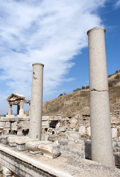 Στήλες Από Την Αρχαία Ελληνική Πόλη Έφεσος Τουρκία — Φωτογραφία Αρχείου