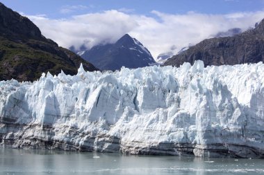 Glacier Bay Milli Parkı (Alaska buzul doğal görünümünde).