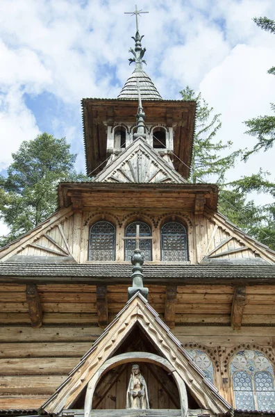 Fachada Uma Igreja Católica Madeira Zakopane Resort Cidade Polónia — Fotografia de Stock
