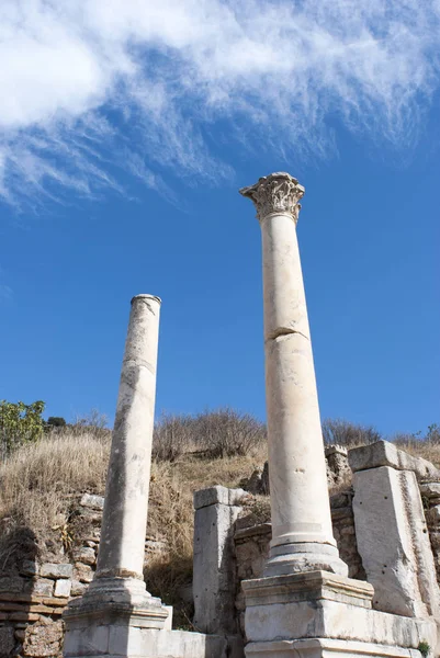 Două Coloane Ruinele Orașului Antic Grec Efes Turcia — Fotografie, imagine de stoc