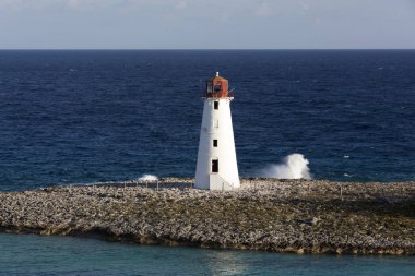 Cennet Adası, Bahamalar popüler tatil hedef ucundaki fener.