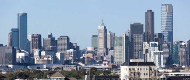 Panoramik Melbourne şehir gökdelenler (Victoria, Avustralya).