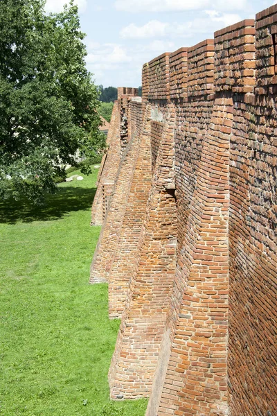 Alto Muro Mattoni Rossi Della Città Vecchia Varsavia Polonia — Foto Stock