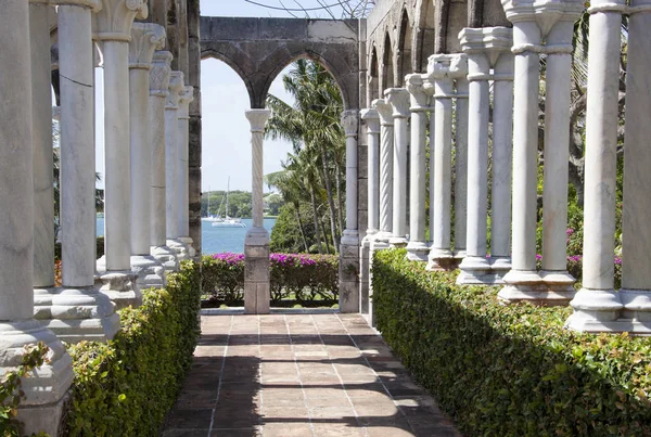 Pasillo Columnas Claustro Francés Jardín Público Paradise Island Bahamas — Foto de Stock