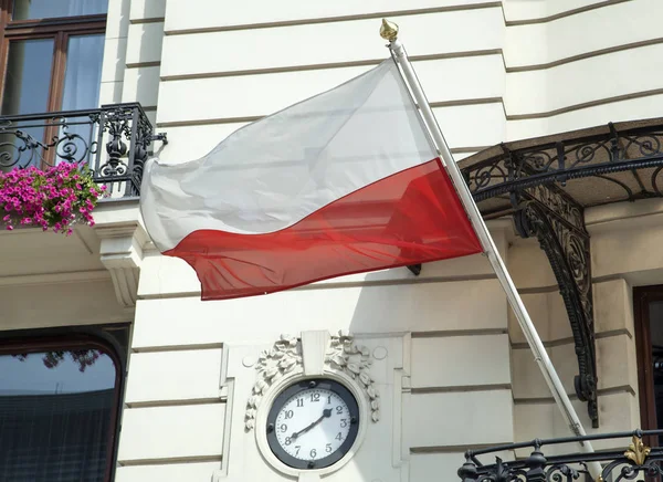 Den Officiella Polens Vit Och Röd Flagga Historisk Byggnad Warszawa — Stockfoto