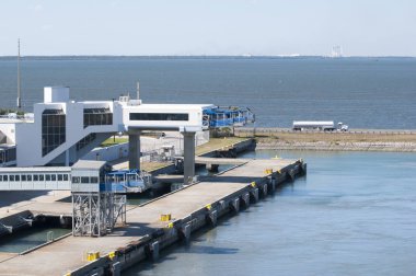 Cruise gemi Cape Canaveral kasaba port (Florida terminal binası).