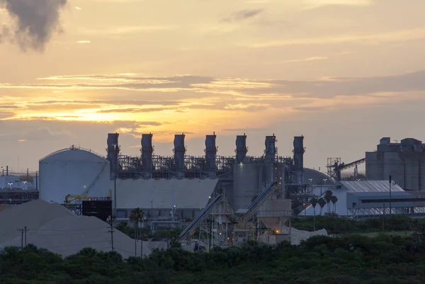 Nascer do sol industrial em Tampa — Fotografia de Stock