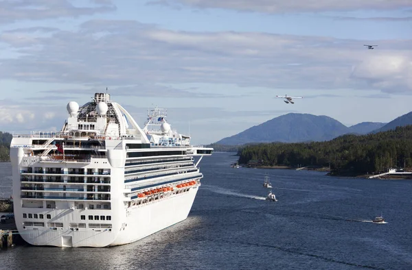 Ketchikan vodní a letecké dopravy — Stock fotografie