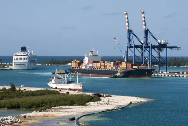 Гранд Багама острів порту кораблів — стокове фото