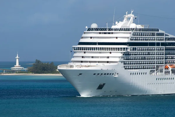 El Crucero Llegando a Nassau — Foto de Stock