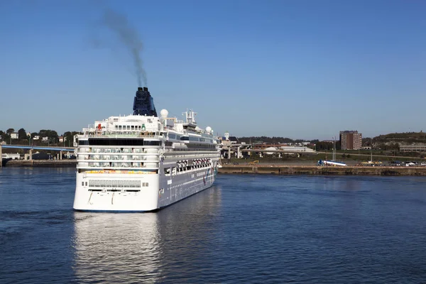 Navire de croisière Arrivée à Saint John — Photo