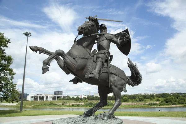 Grande Escultura Cidade Velha Kaunas Mostrando Cavaleiro Símbolo Que Usado — Fotografia de Stock