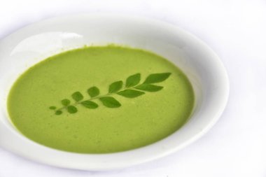 Köri Yaprakları Çorbası