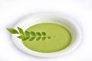 Köri Yaprakları Çorbası