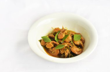 Baharatlı taze karides köri