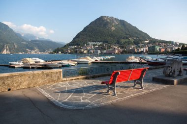 Lugano, İsviçre 'de güzel bir yaz günü