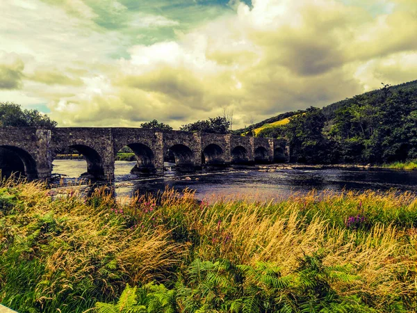 Ballincollig爱尔兰河上的旧桥 — 图库照片