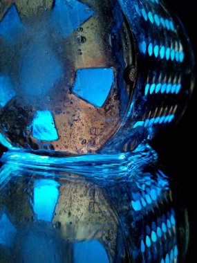 Yaratıcı ve soyut fotoğrafta buzda metal öğütücü