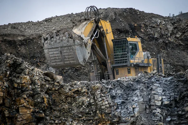 Graafmachine Staat Een Goudgroeve Stockfoto