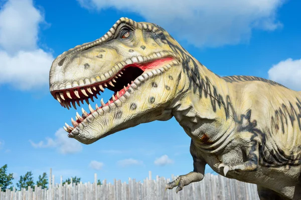 Tyrannosaurus Rex Dinozor Modeli Wingham Vahşi Yaşam Parkı, Kent, İngiltere.